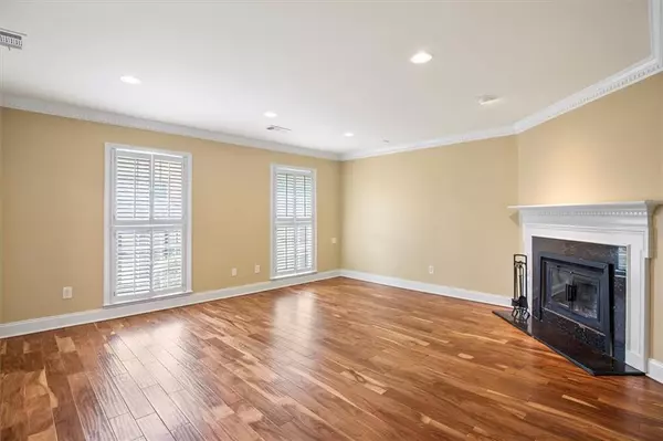 Sandy Springs, GA 30328,415 The North Chace #415