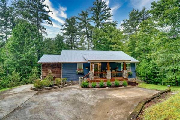 142 Clubhouse CT, Ellijay, GA 30540