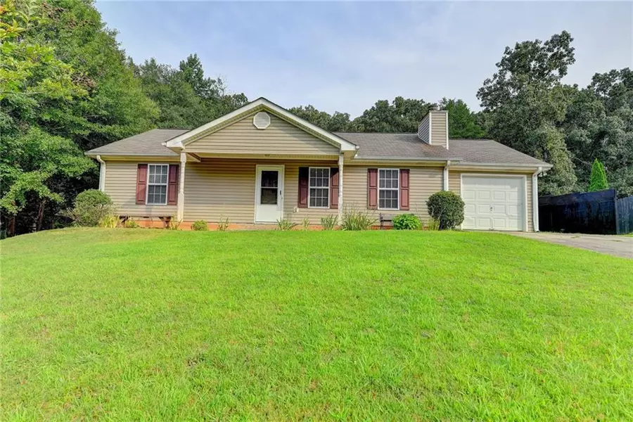 3892 Fieldgreen CT, Gainesville, GA 30507