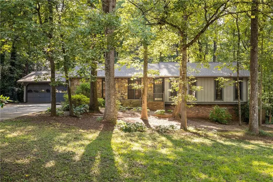 467 Hickory Hills DR, Stone Mountain, GA 30083