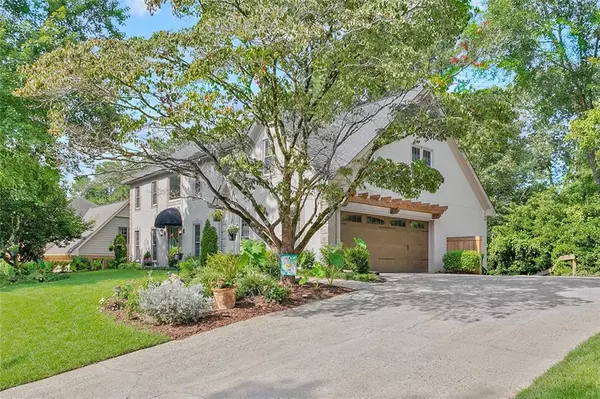 Alpharetta, GA 30022,215 Gatsby PL