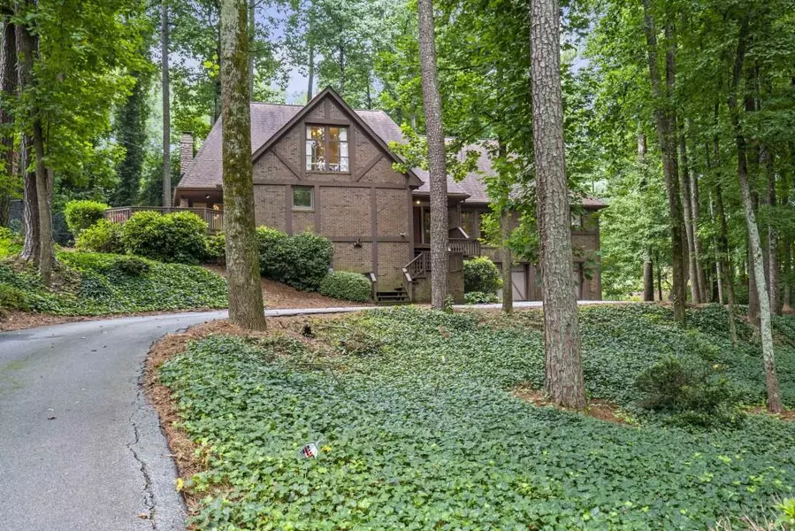 8175 Winged Foot DR, Atlanta, GA 30350