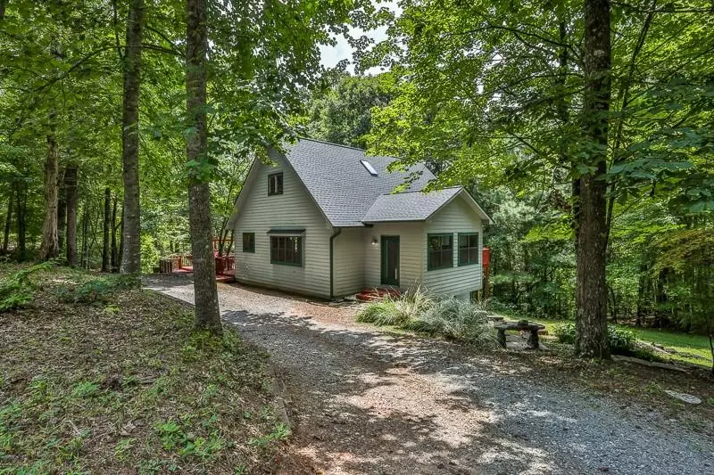 Ellijay, GA 30540,681 Mango LN