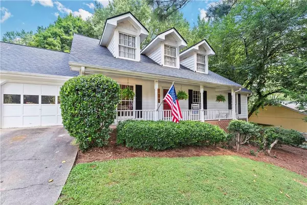 455 Knoll Woods DR, Roswell, GA 30075