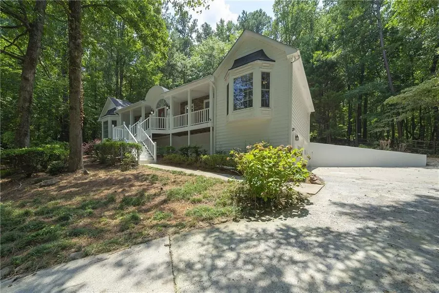 102 Chadds HOLW, Acworth, GA 30101