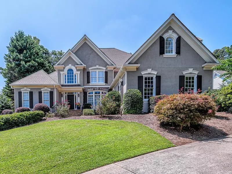 5565 Stoneleigh DR, Suwanee, GA 30024