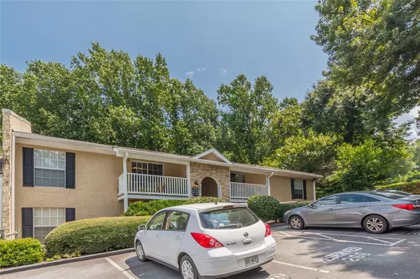 Atlanta, GA 30339,3175 SEVEN PINES CT #105