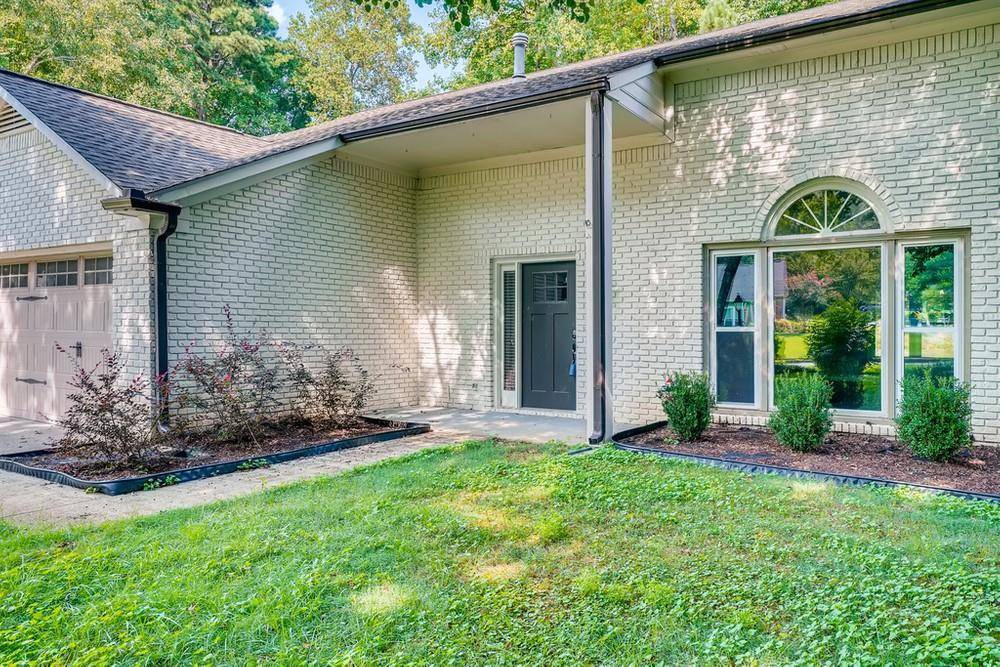 Johns Creek, GA 30022,105 Ocee View CT
