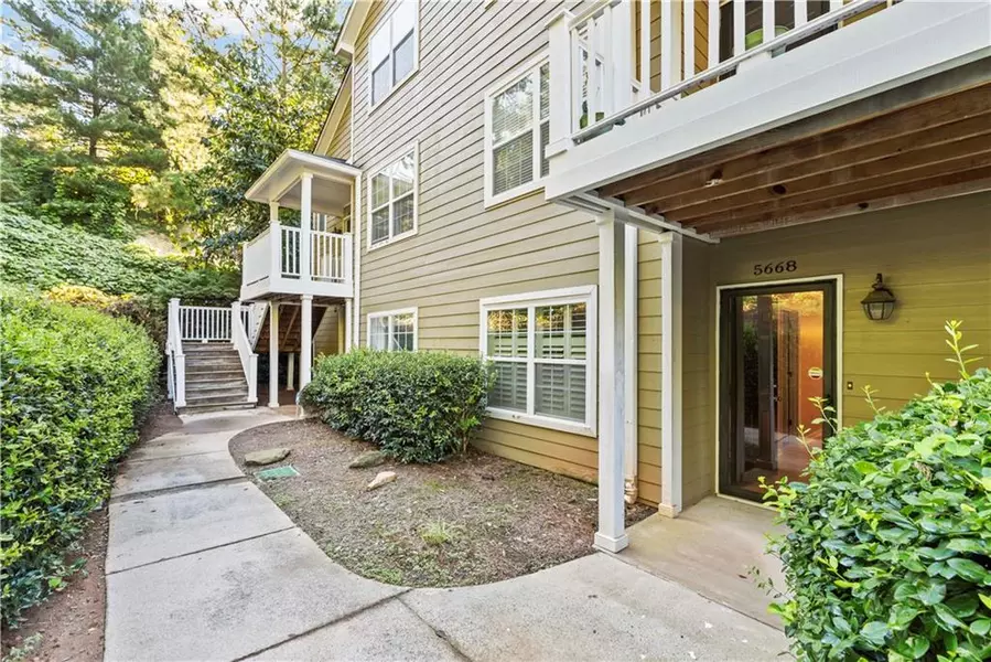 5668 River Heights XING SE, Marietta, GA 30067