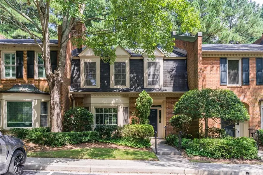 26 Plantation DR, Atlanta, GA 30344