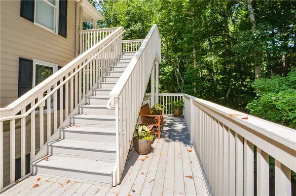 Atlanta, GA 30327,1009 Camden CT