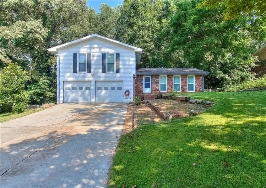 4231 Westminster DR, Snellville, GA 30039