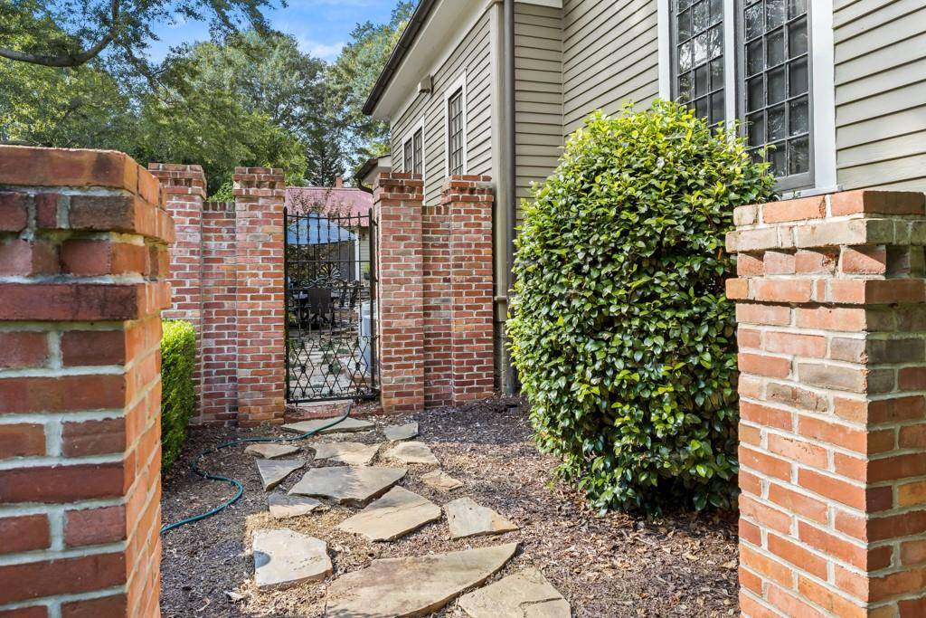 Jefferson, GA 30549,107 Church ST