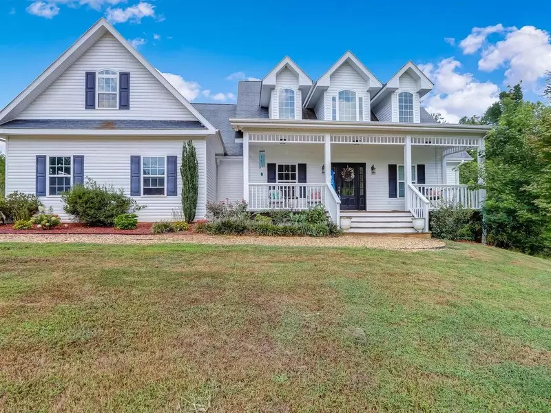 107 Piney LN, Cleveland, GA 30528