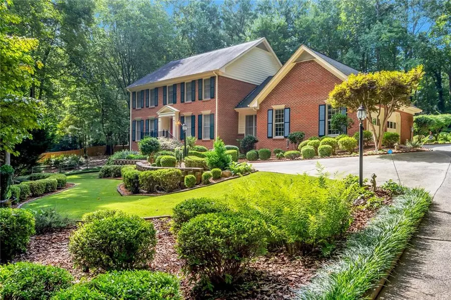 6048 Millstone RUN, Stone Mountain, GA 30087