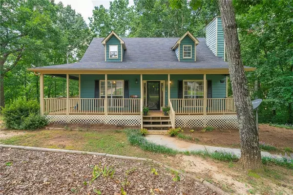 125 Azalea DR, Villa Rica, GA 30180