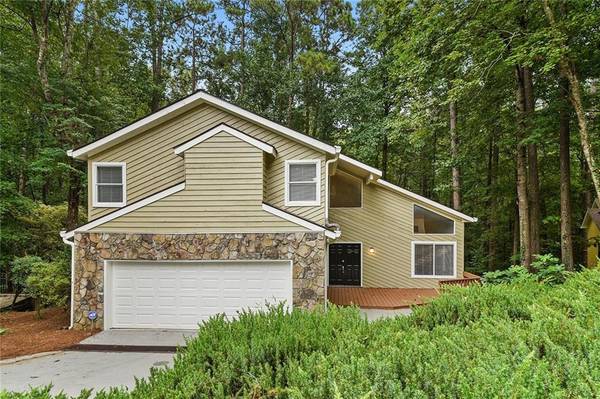 870 Lake Overlook, Roswell, GA 30076