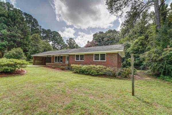 2708 N  Lakeview Dr SW, Conyers, GA 30094