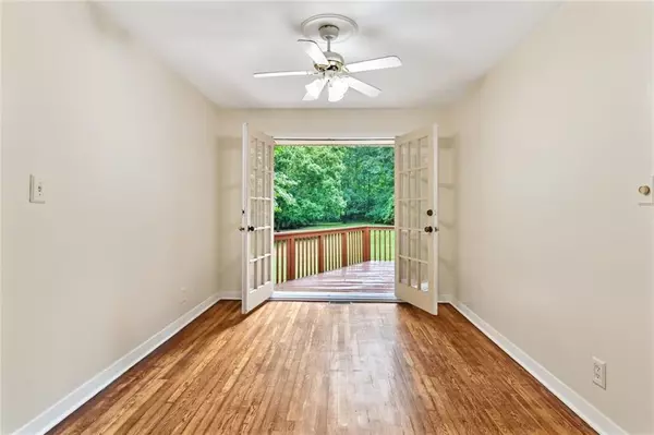 Dunwoody, GA 30338,5124 Tilly Mill RD