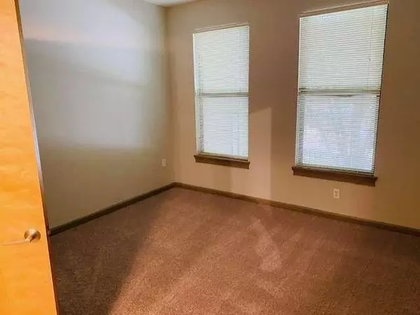 Atlanta, GA 30310,898 Oak ST #1210