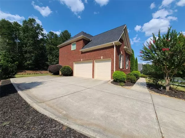 Suwanee, GA 30024,5185 ESTATE VIEW TRCE