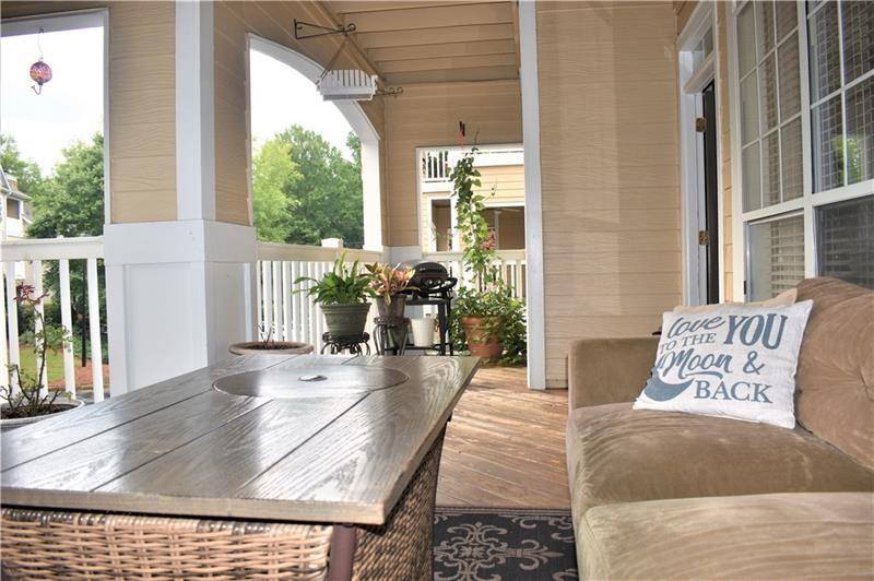 424 Pembrooke CIR, Milton, GA 30004