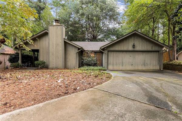 330 Soft Pine TRL, Roswell, GA 30076