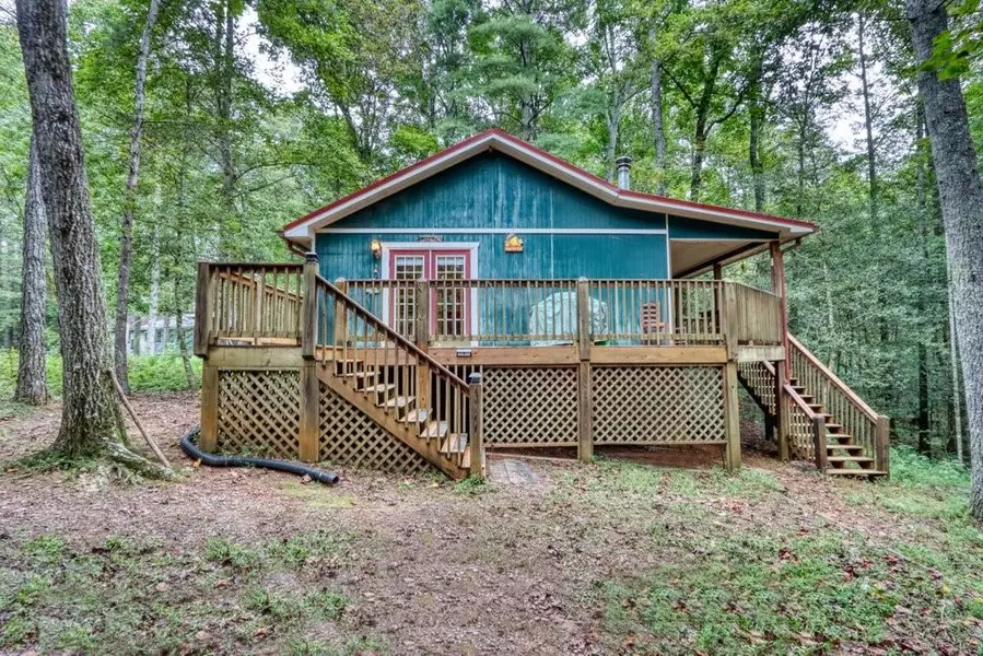 4 Almond CIR, Ellijay, GA 30540