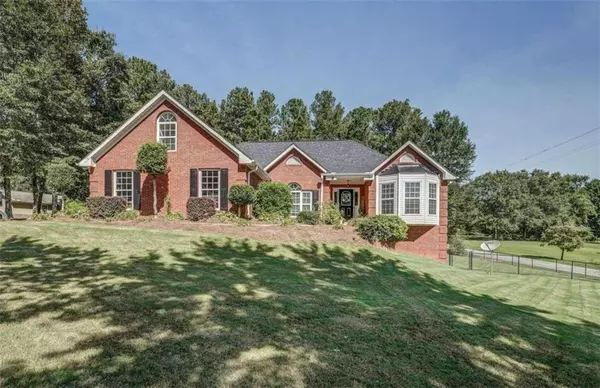 145 Rolling RD, Social Circle, GA 30025