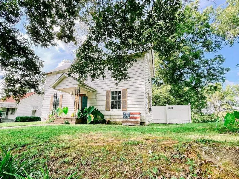 239 Meadow ST, Tallapoosa, GA 30176