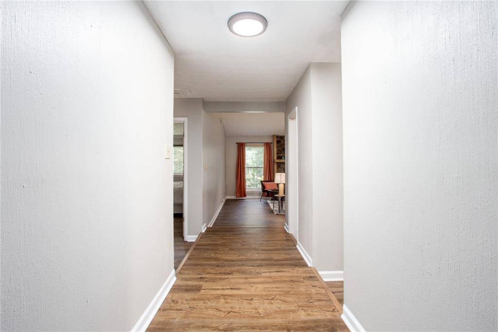 Alpharetta, GA 30022,10285 Old Woodland Entry