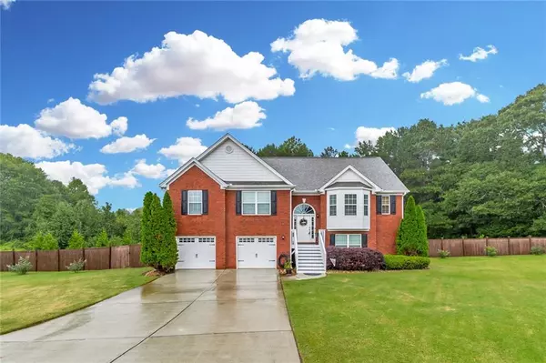 1114 Meadow Creek CT, Loganville, GA 30052