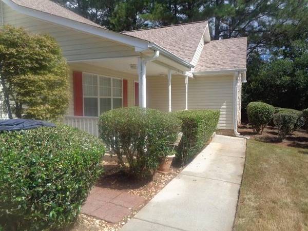 55 Berkshire LN, Covington, GA 30016