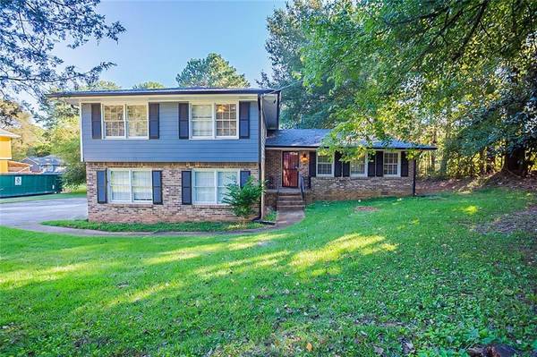 5443 Rockbridge RD, Stone Mountain, GA 30088