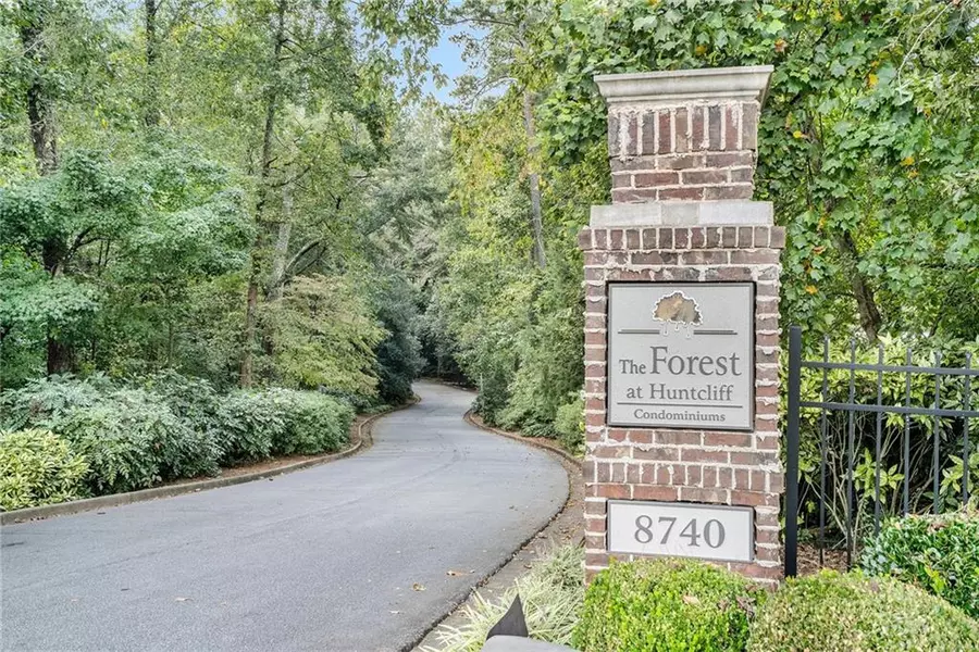 8740 Roswell #7D, Sandy Springs, GA 30350