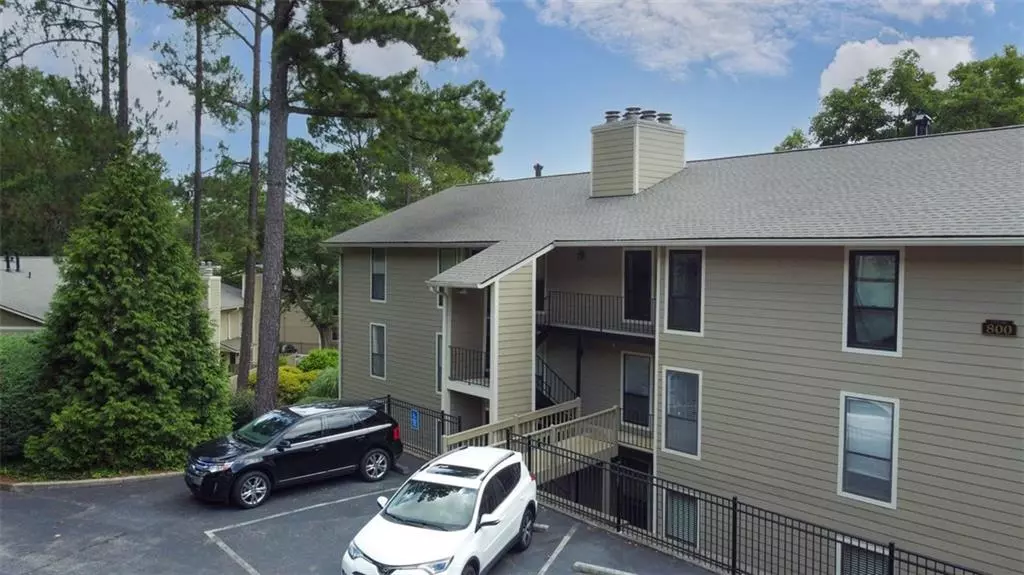 803 RIVER MILL CIR, Roswell, GA 30075