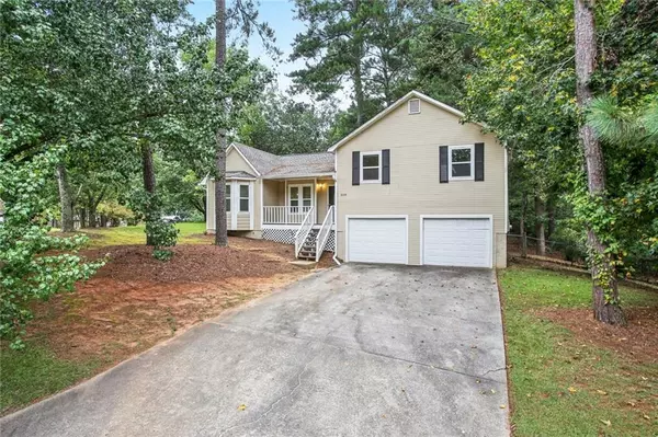 2628 Oak Ridge LN, Douglasville, GA 30135