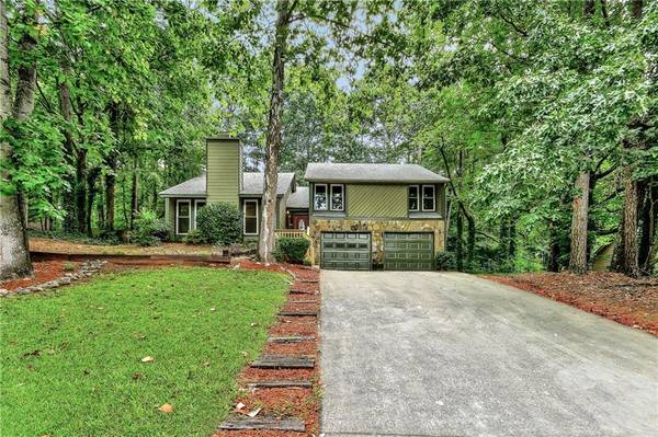 1005 Laurel Mill DR, Roswell, GA 30076