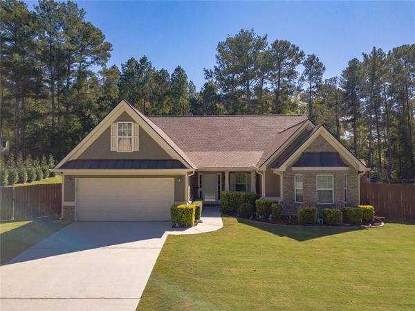 2114 Braswell LN, Loganville, GA 30052