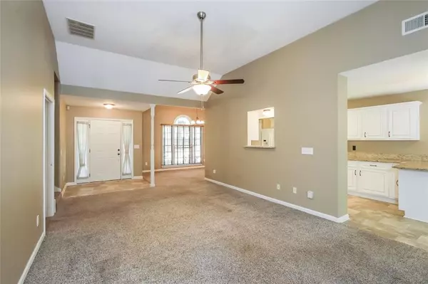 Newnan, GA 30263,135 HAPPY VALLEY CT