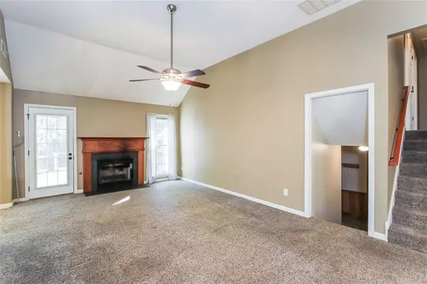 Newnan, GA 30263,135 HAPPY VALLEY CT