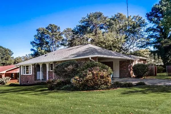 462 Lockridge LN, Lawrenceville, GA 30046