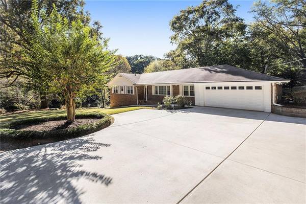 2761 Cocklebur RD, Decatur, GA 30034