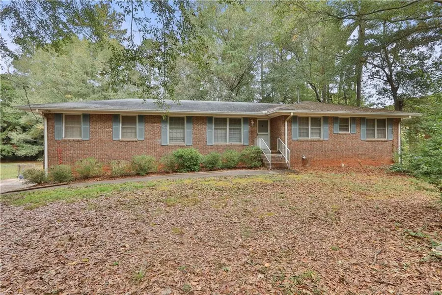 661 Pinehurst DR, Fairburn, GA 30213