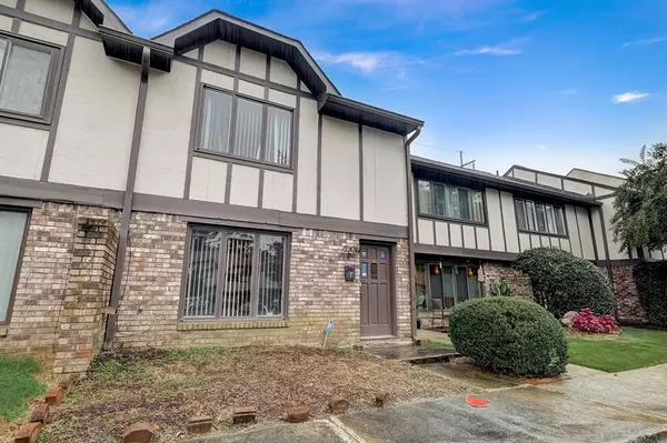 1202 Ashborough TER SE #B, Marietta, GA 30067