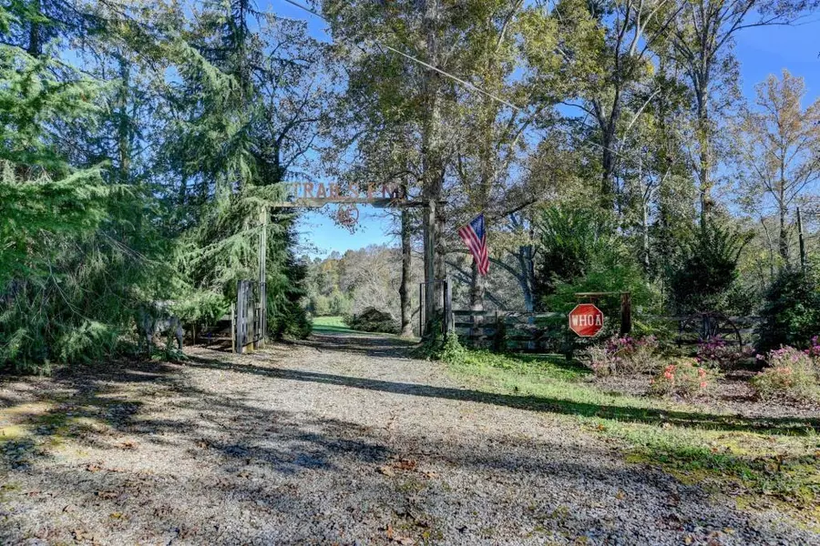 6022 Bark Camp RD, Murrayville, GA 30564