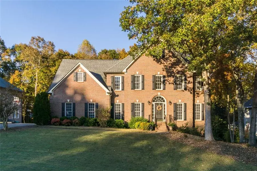 1070 LAURIAN PARK DR, Roswell, GA 30075