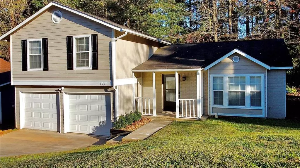 6073 Old Wellborn TRCE, Lithonia, GA 30058