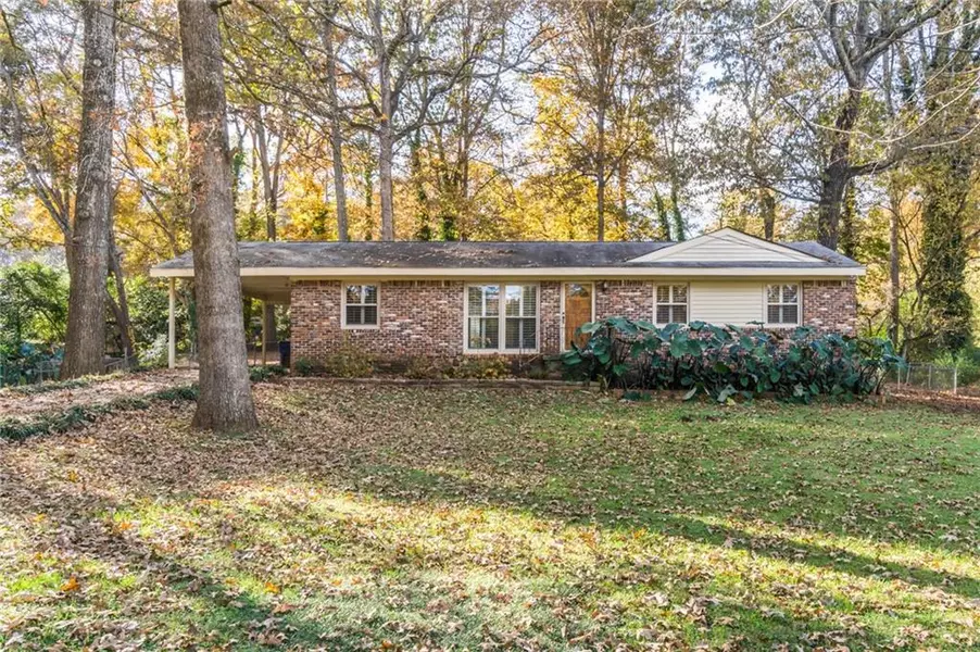 486 Mount Vista RD, Stone Mountain, GA 30087