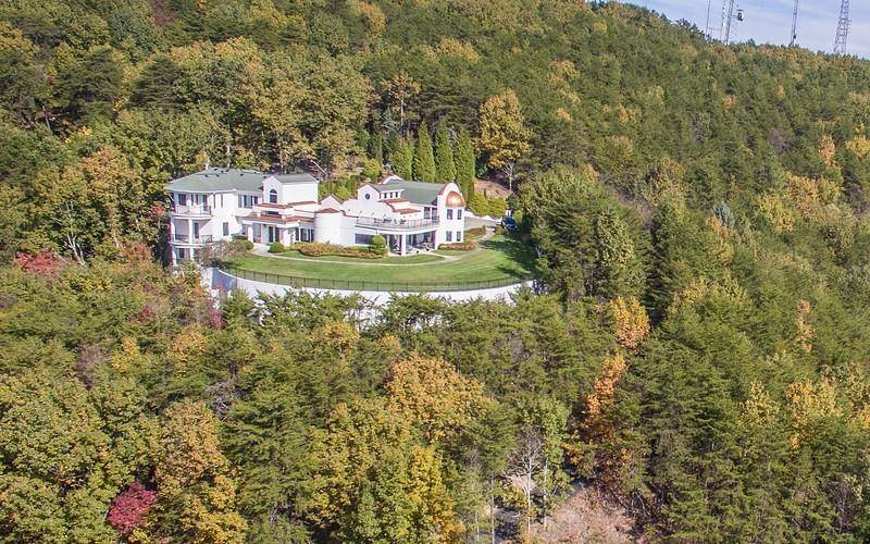2948 SUMMITOP RD NE, Marietta, GA 30066